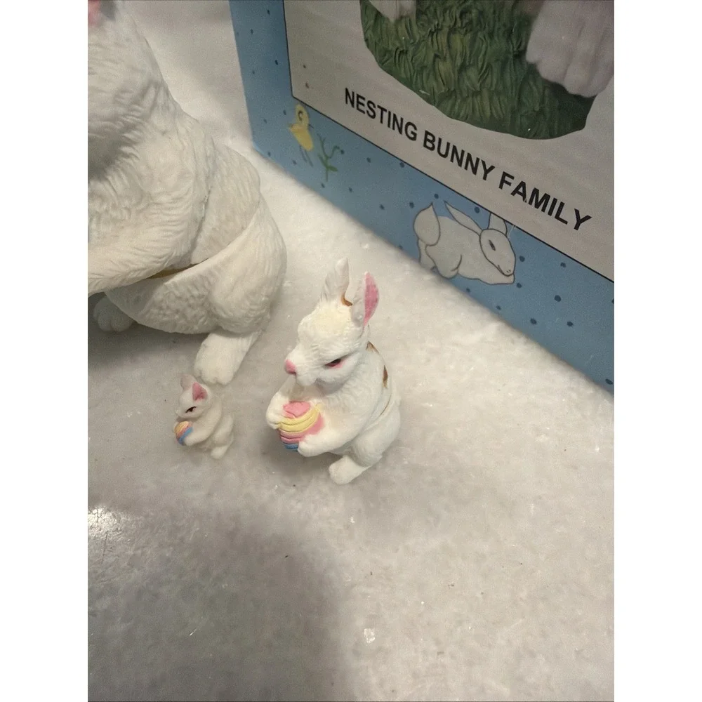 Vintage Cracker Barrel Nesting Bunnies Easter